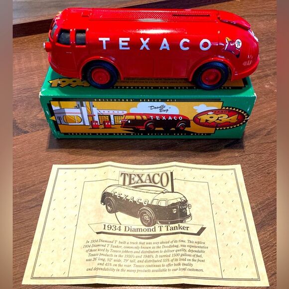 TEXACO 1934 Diamond T Tanker Locking Coin Bank w/ Key Cast Metal Collectors - Picture 1 of 8